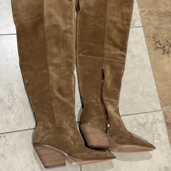 Vince Camuto Shoes - Vince Camuto Suede Shaharla Boots Size 6.5